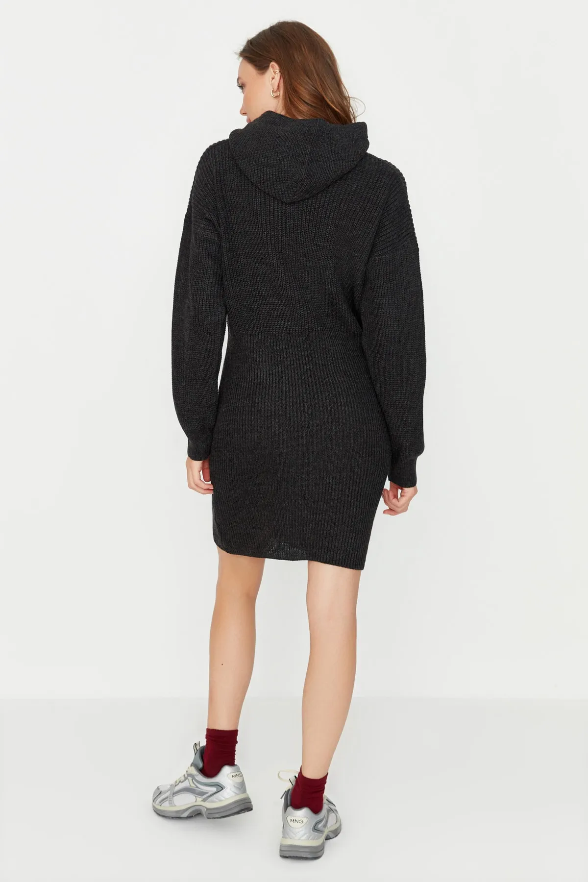 Trendyol Collection  Anthrazit Anthrazit Mini Strickkleid TWOAW23EL00075 Kleid TWOAW23EL00075