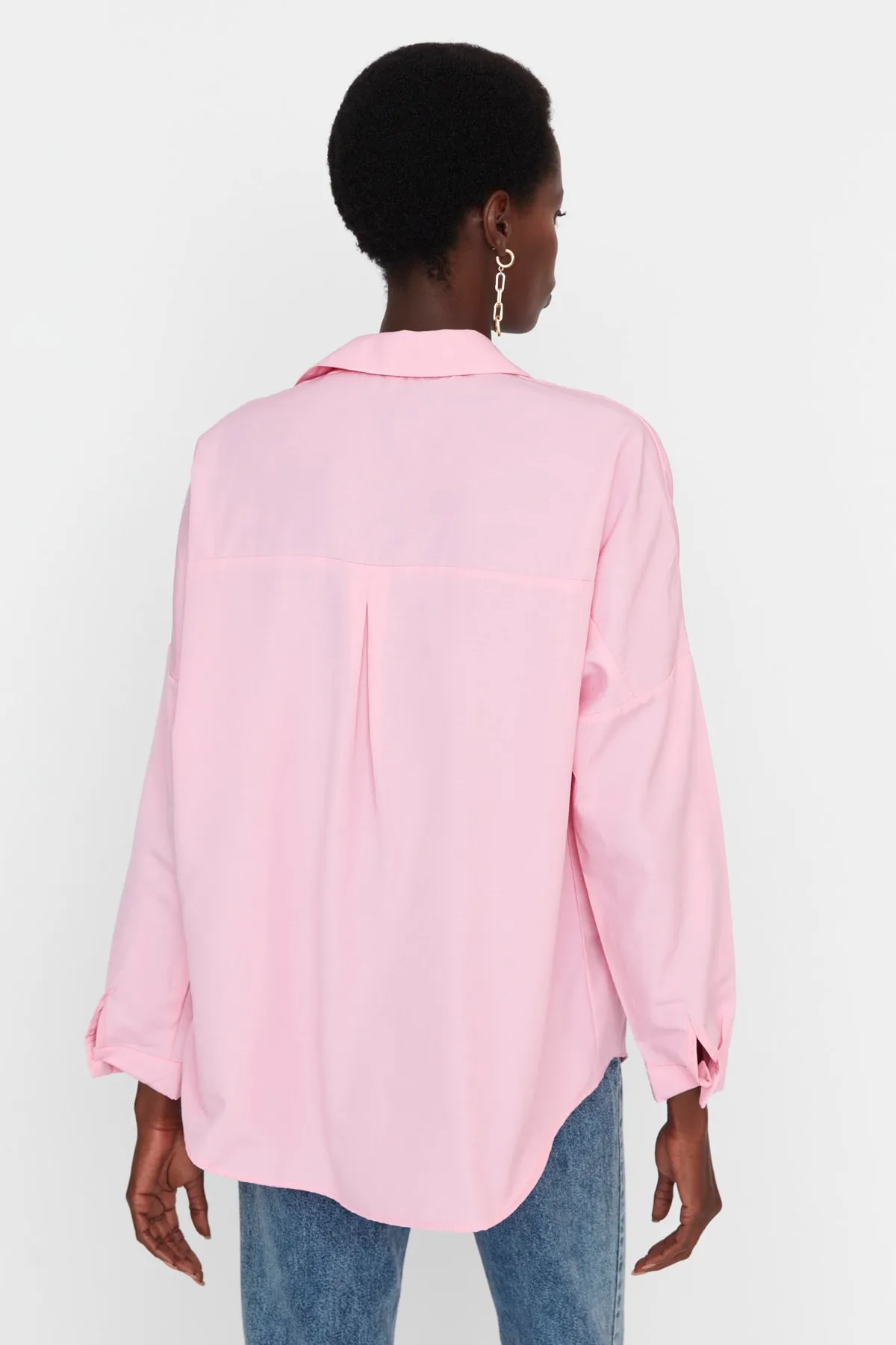 Trendyol Collection  Übergroßes rosa Hemd aus gewebter Baumwolle - Wide Fit TWOSS22GO0669
