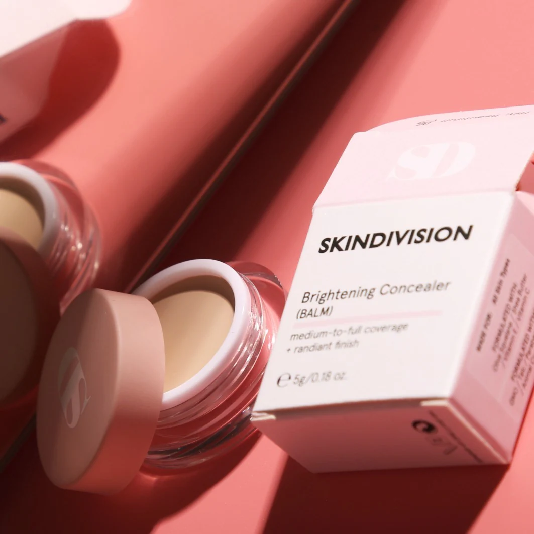 SkinDivision Rozświetlający balsam korygujący