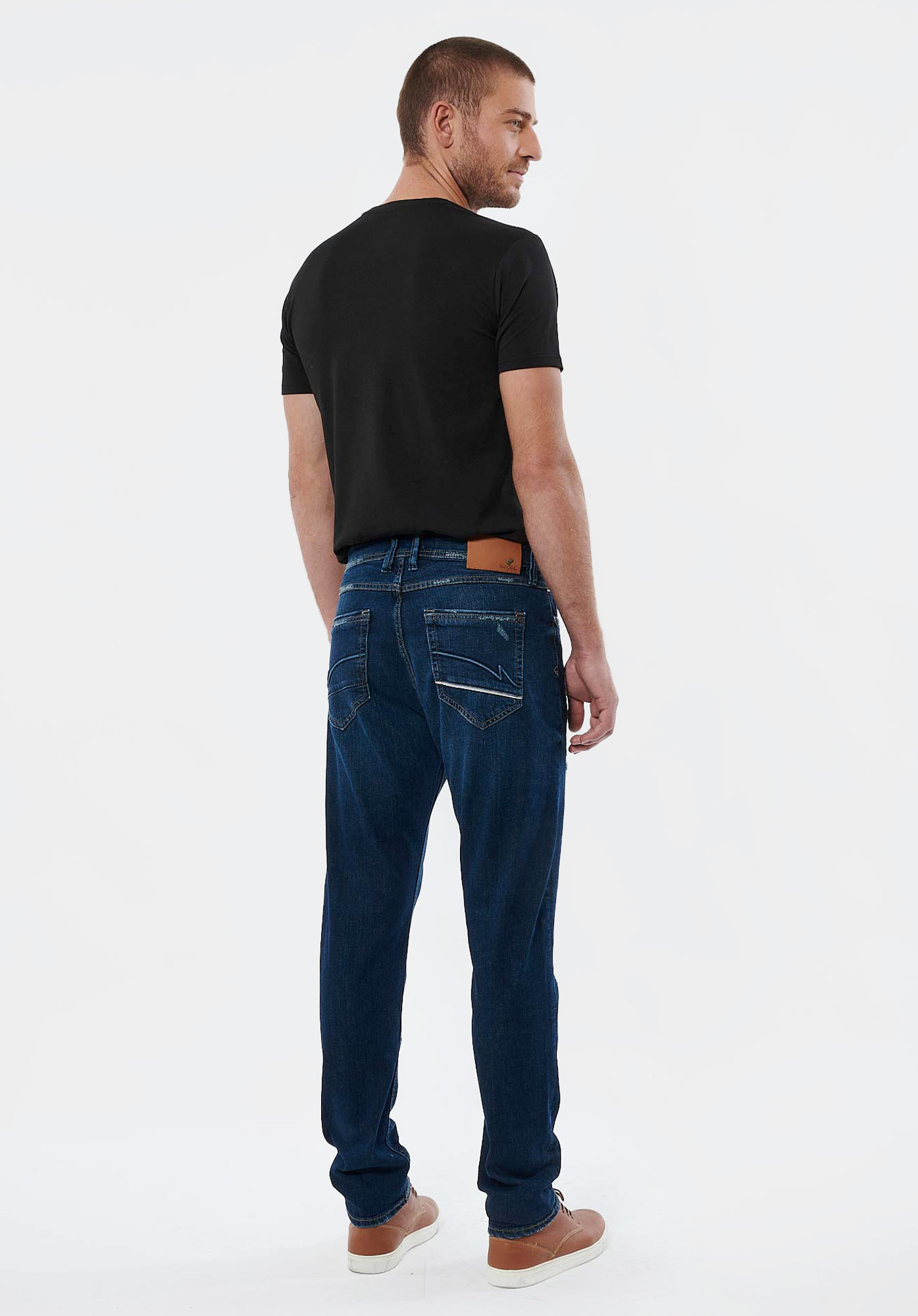 TYREL  Jean bleu slim tapered homme