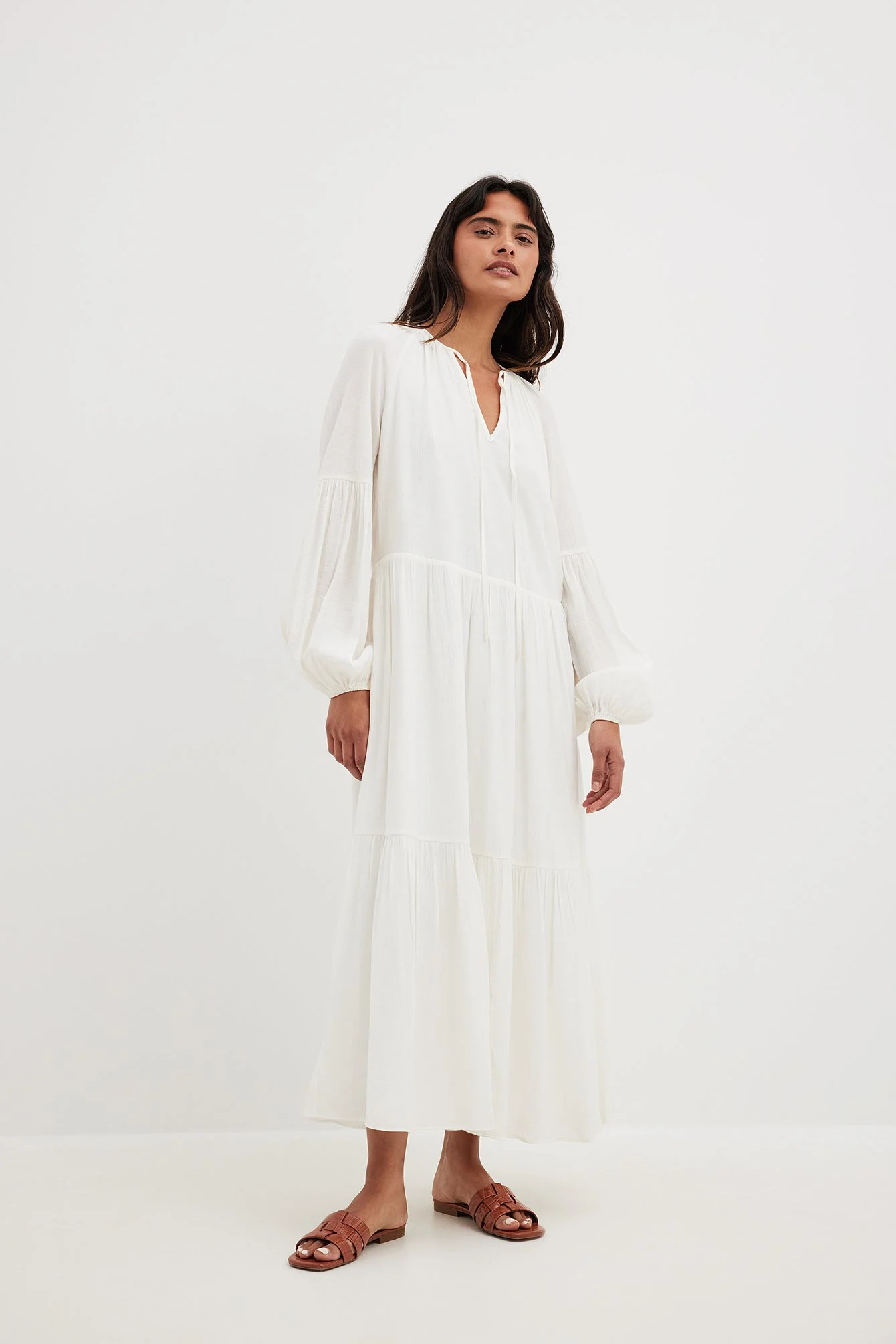Strukturiertes fließendes Maxikleid