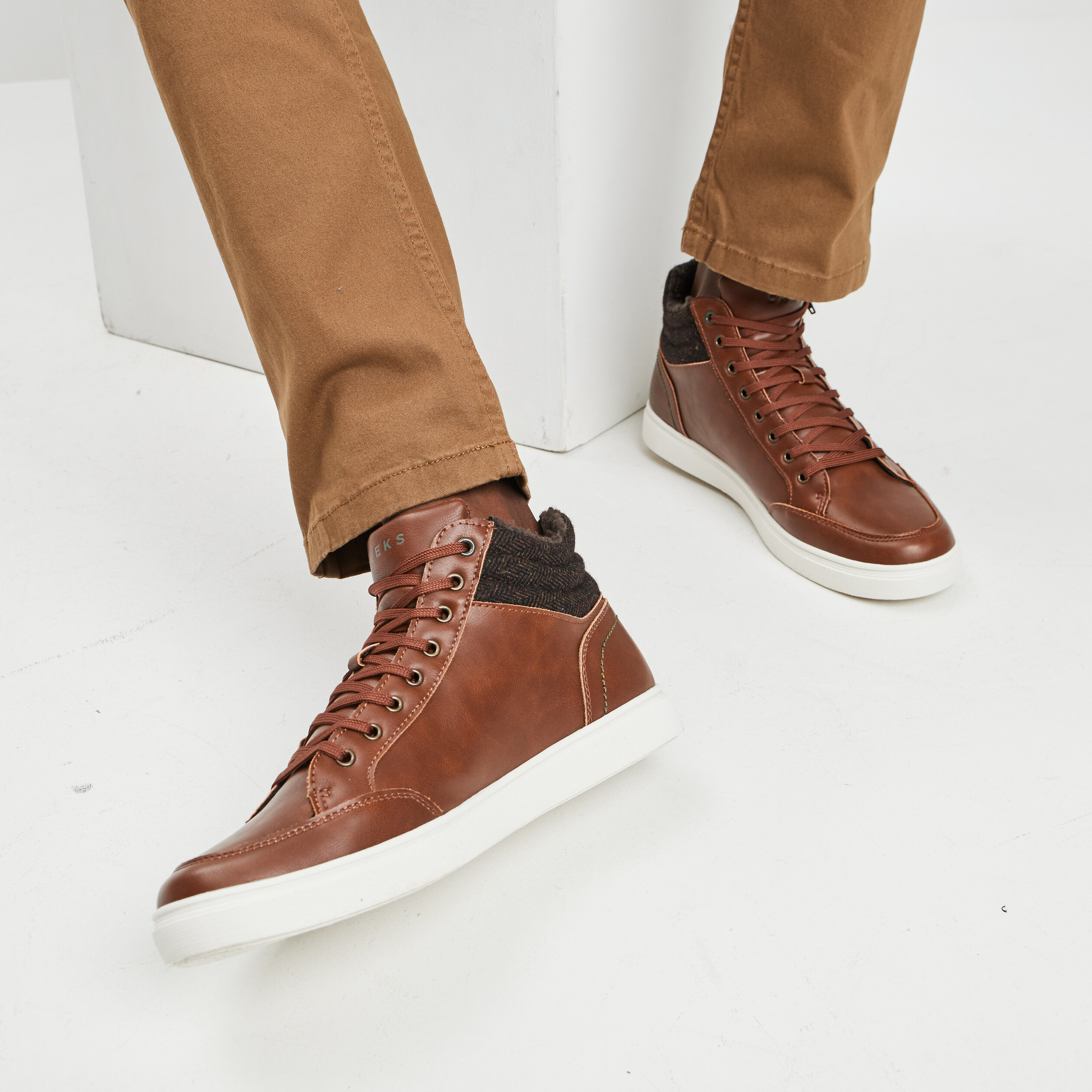 Baskets montantes à lacets marron cognac homme | La Halle