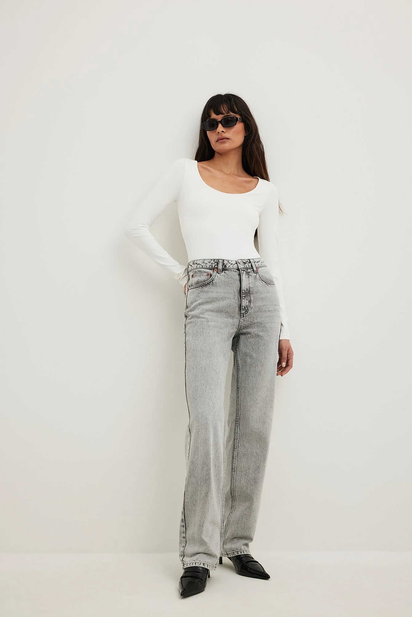 Gerade geschnittene Jeans mit hoher Taille
