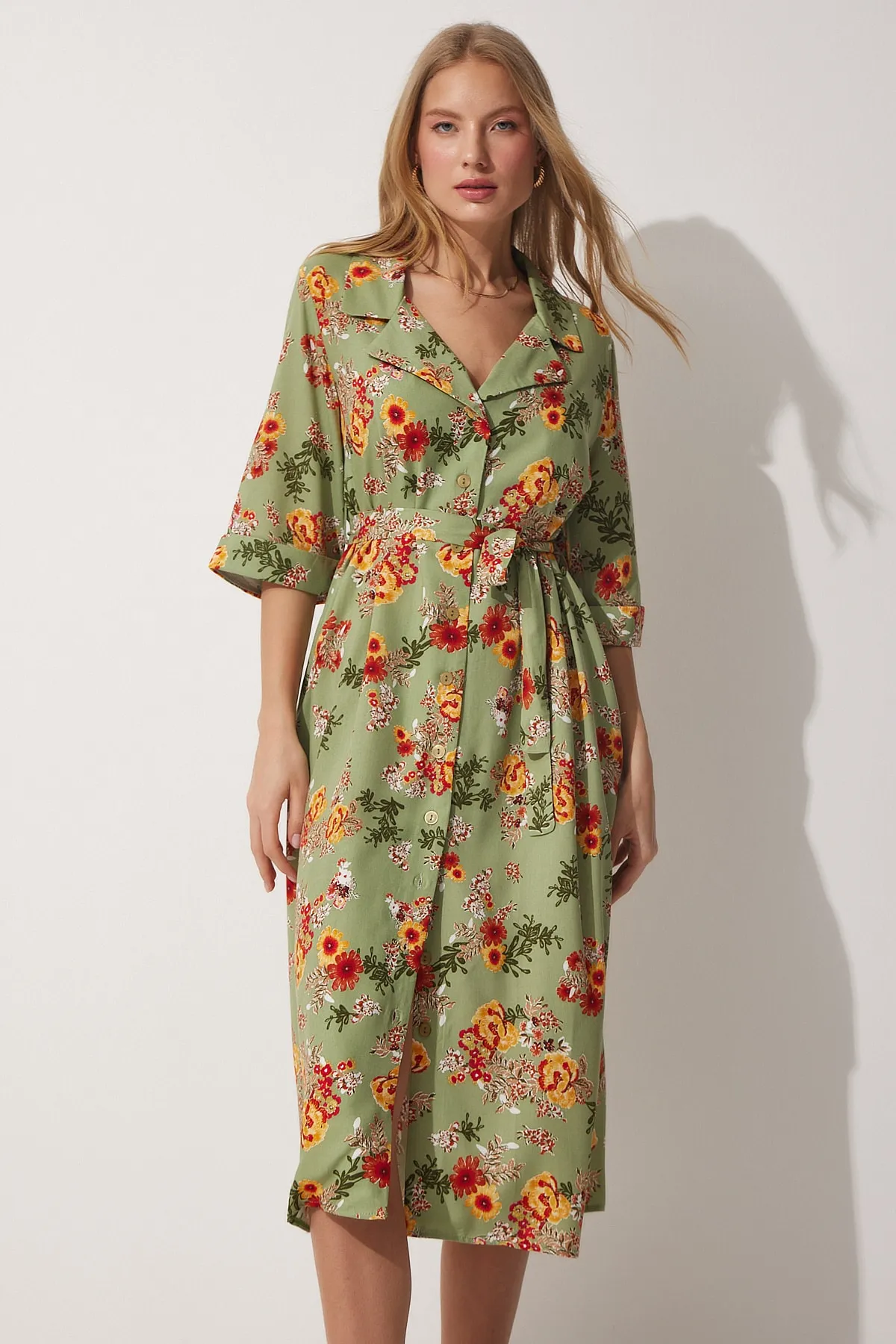 Happiness İstanbul  Geblümtes Sommer-Hemdkleid aus Viskose