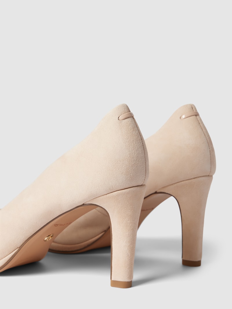 Pumps mit spitzer Form Modell 'Basic' in sand