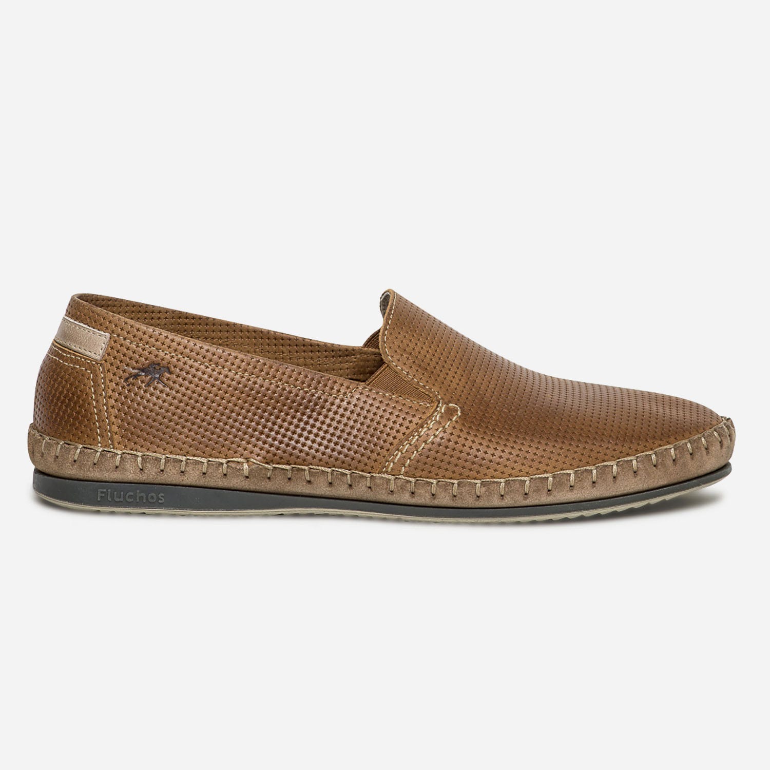 Slip-on FLUCHOS marron en cuir perforé