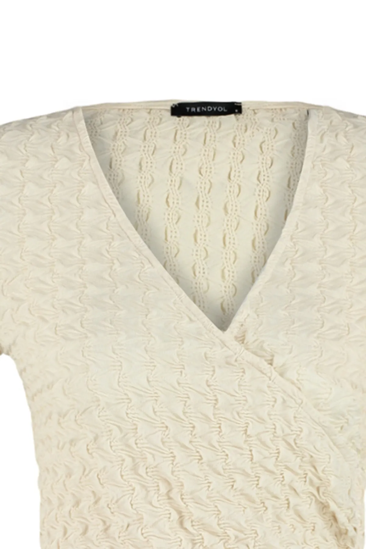 Trendyol Collection  Beigefarbene, zweireihige, bauchfreie Strickbluse aus strukturiertem Stoff mit normaler/normaler Passform und zweireihigem Ausschnitt TWOAW24BZ00088