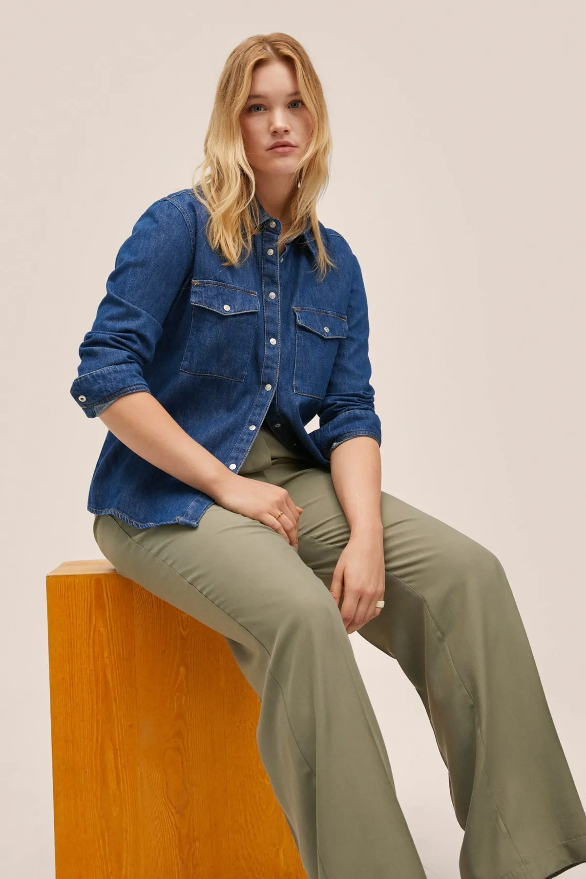 MANGO  27087121 Damen/Mädchen Khaki