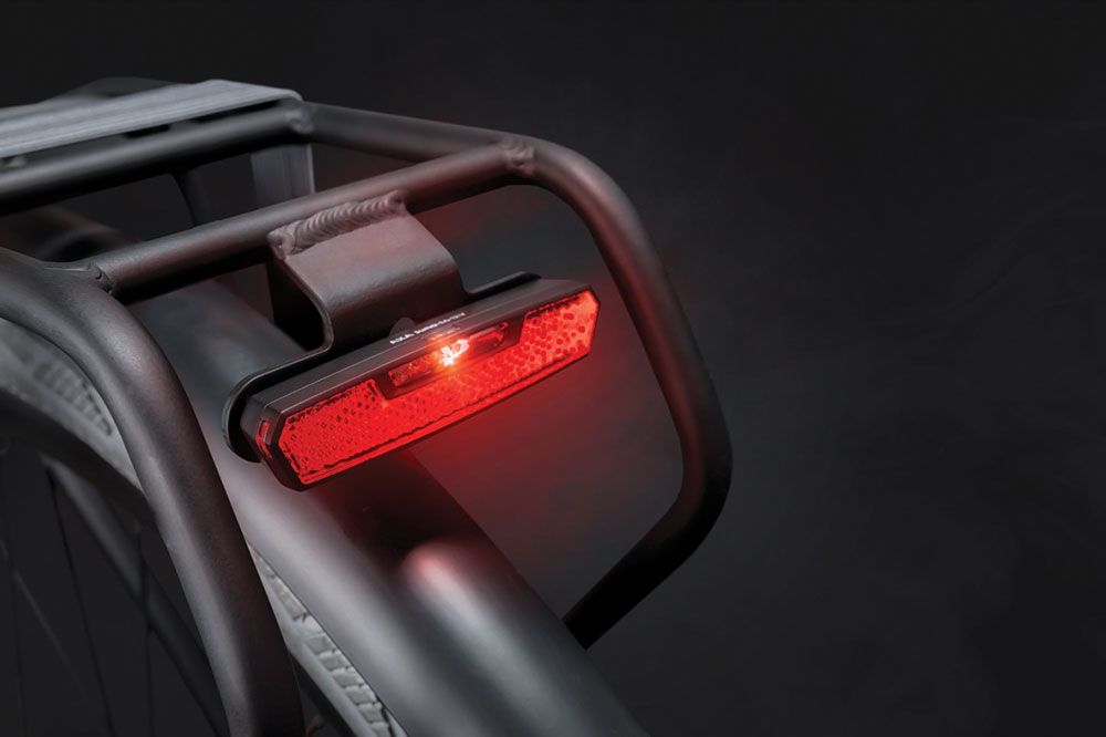 Axa Juno (6-12V) LED E-Bike-Rücklicht kaufen | Bike-Discount