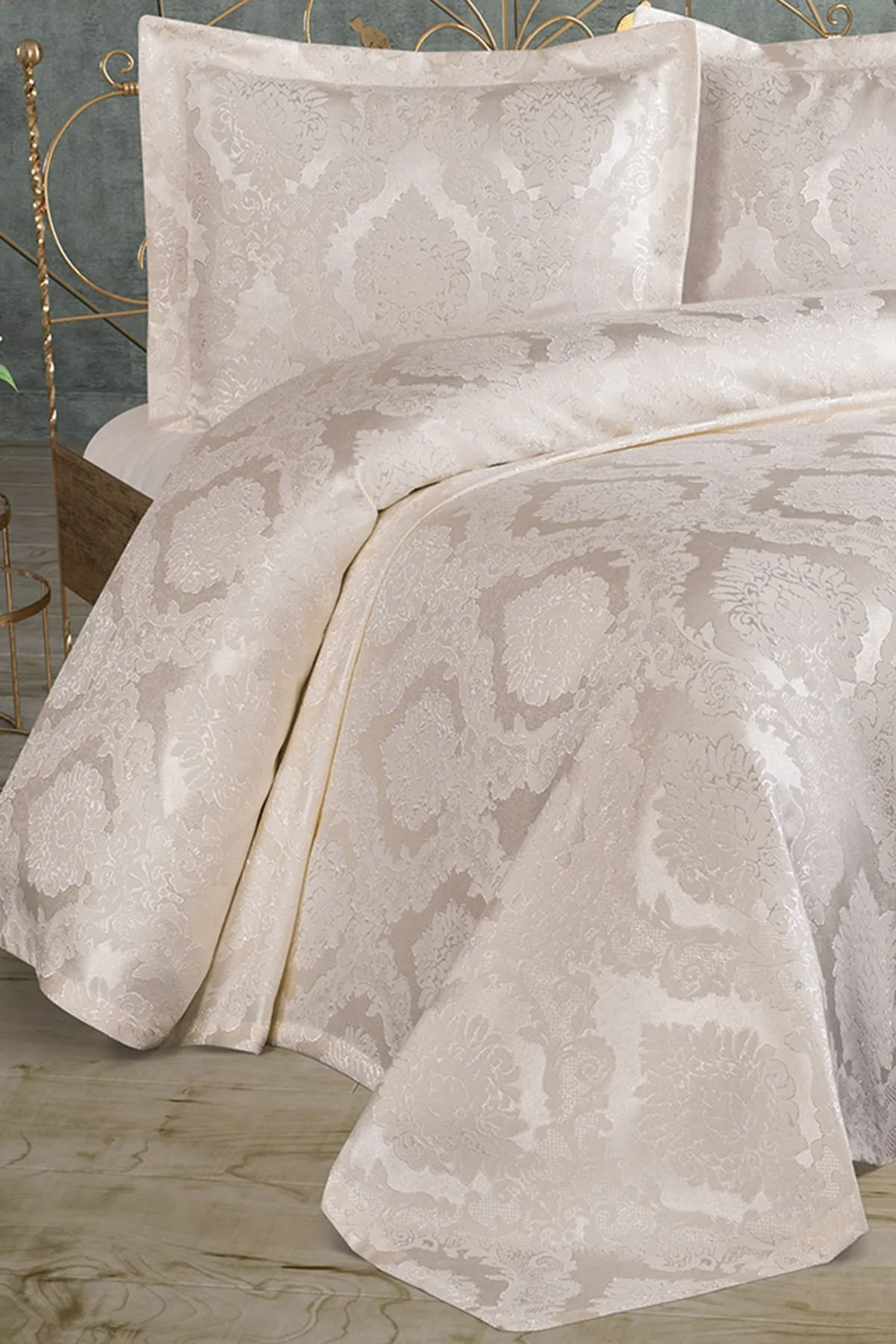 Çeyiz Diyarı  Şulem Jacquard Chenille Tagesdecke Creme