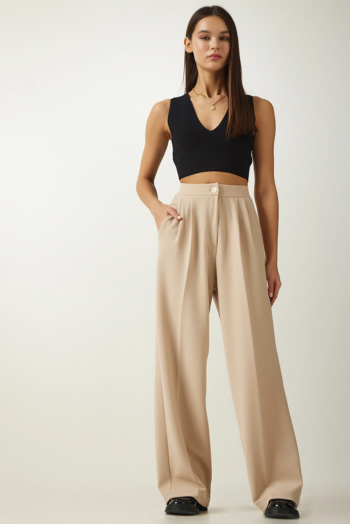 Happiness İstanbul  Cremefarbene Palazzo-Hose mit Falten für Damen DW00004