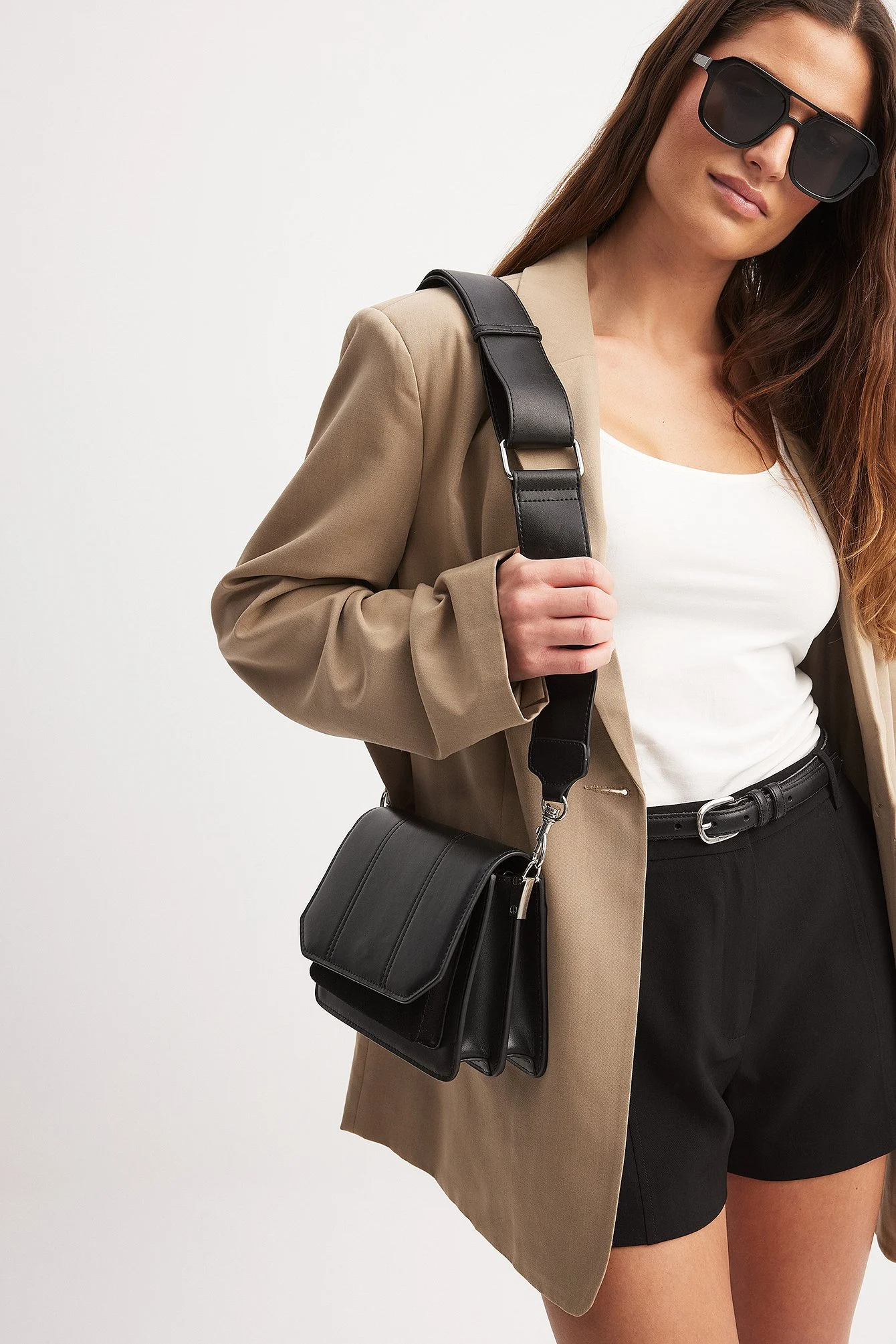 Leder-Schultertasche mit Taschen