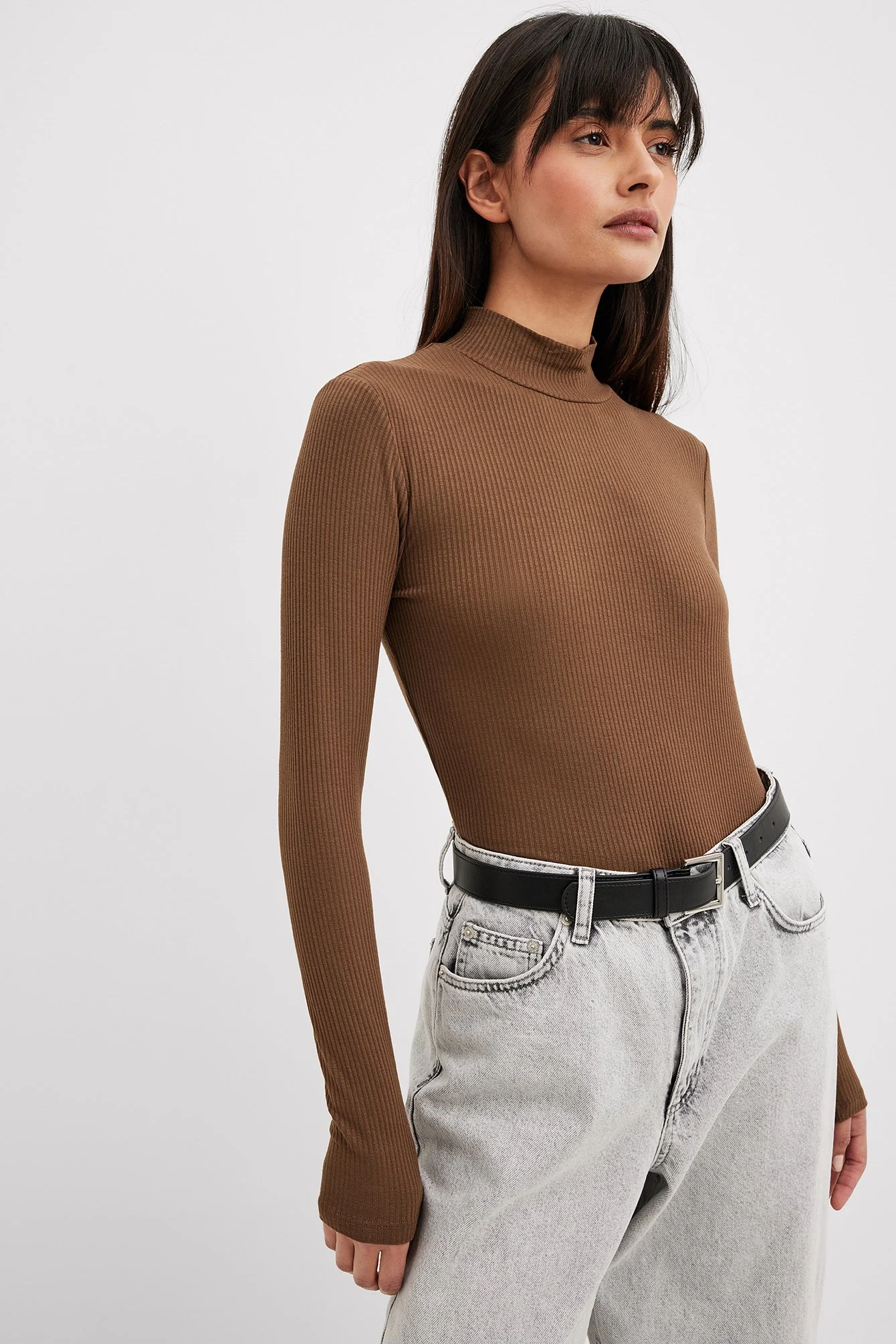 Gerippter Pullover mit langen Ärmeln und Rollkragen