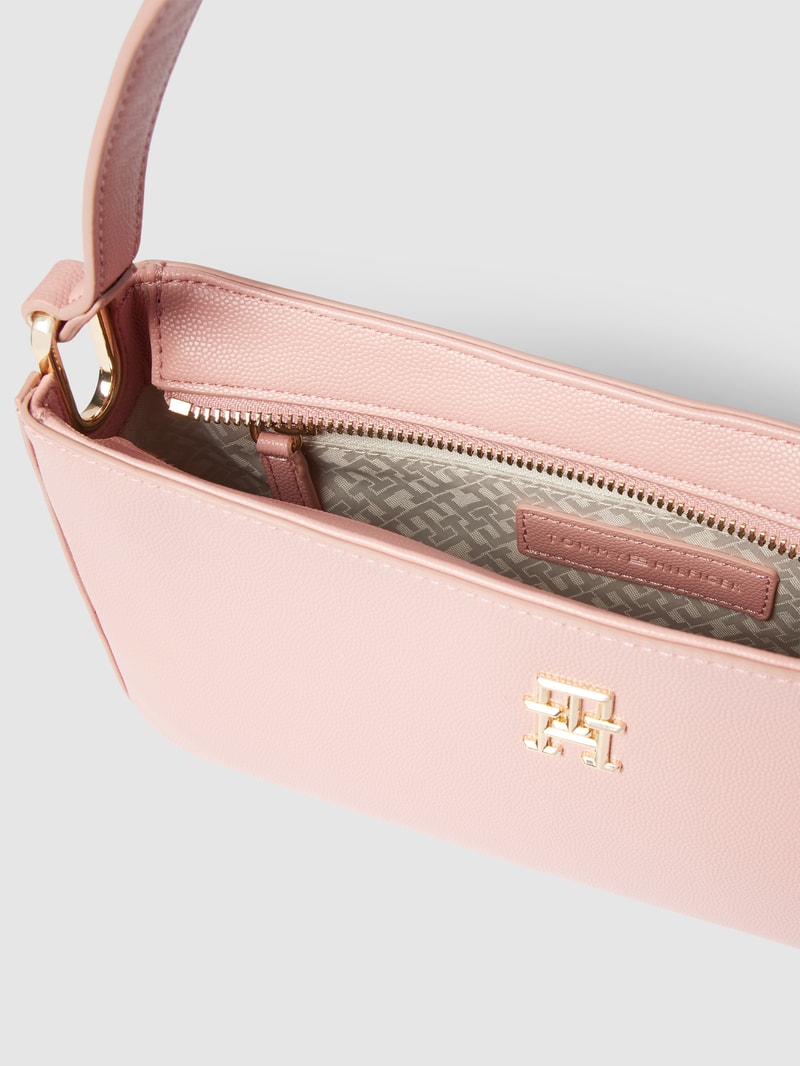Handtasche mit Label-Applikation in rosé