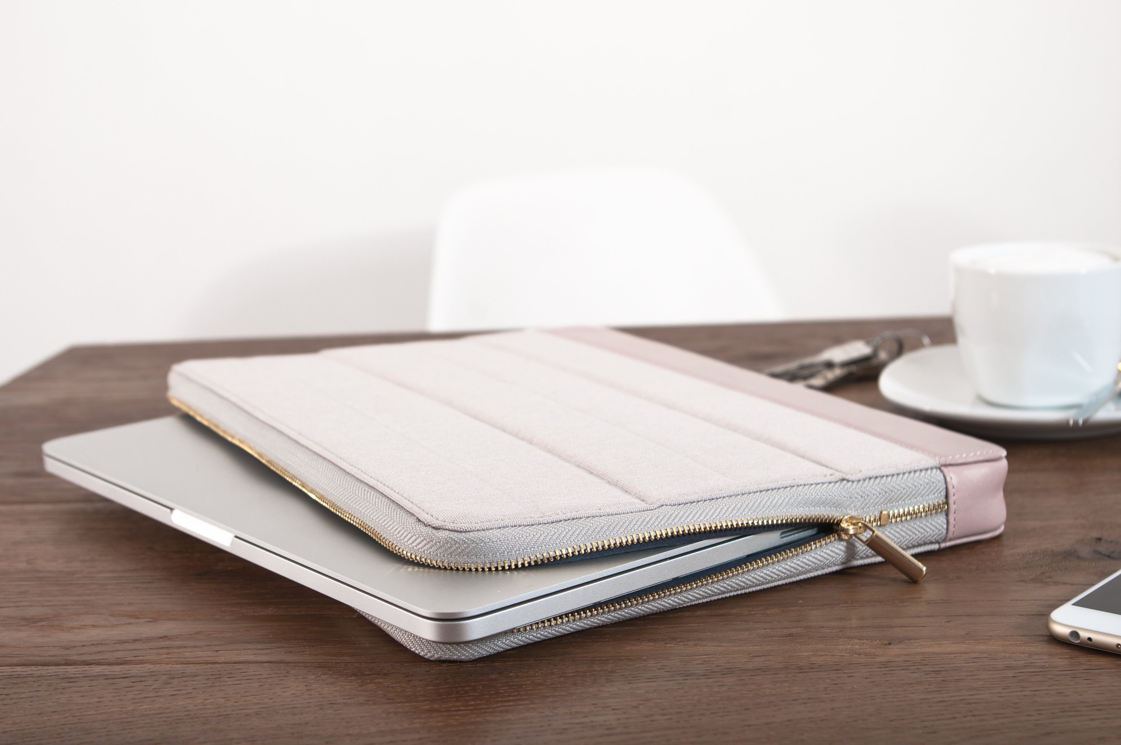 KMP Creative Lifesytle Product Laptoptasche Sleeve für MacBook Air 13 Gray/Pink (1-tlg)
