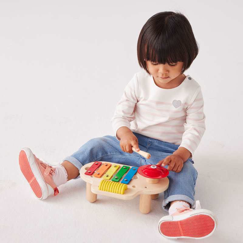 Table musicale des tout-petits en bois Oxybul