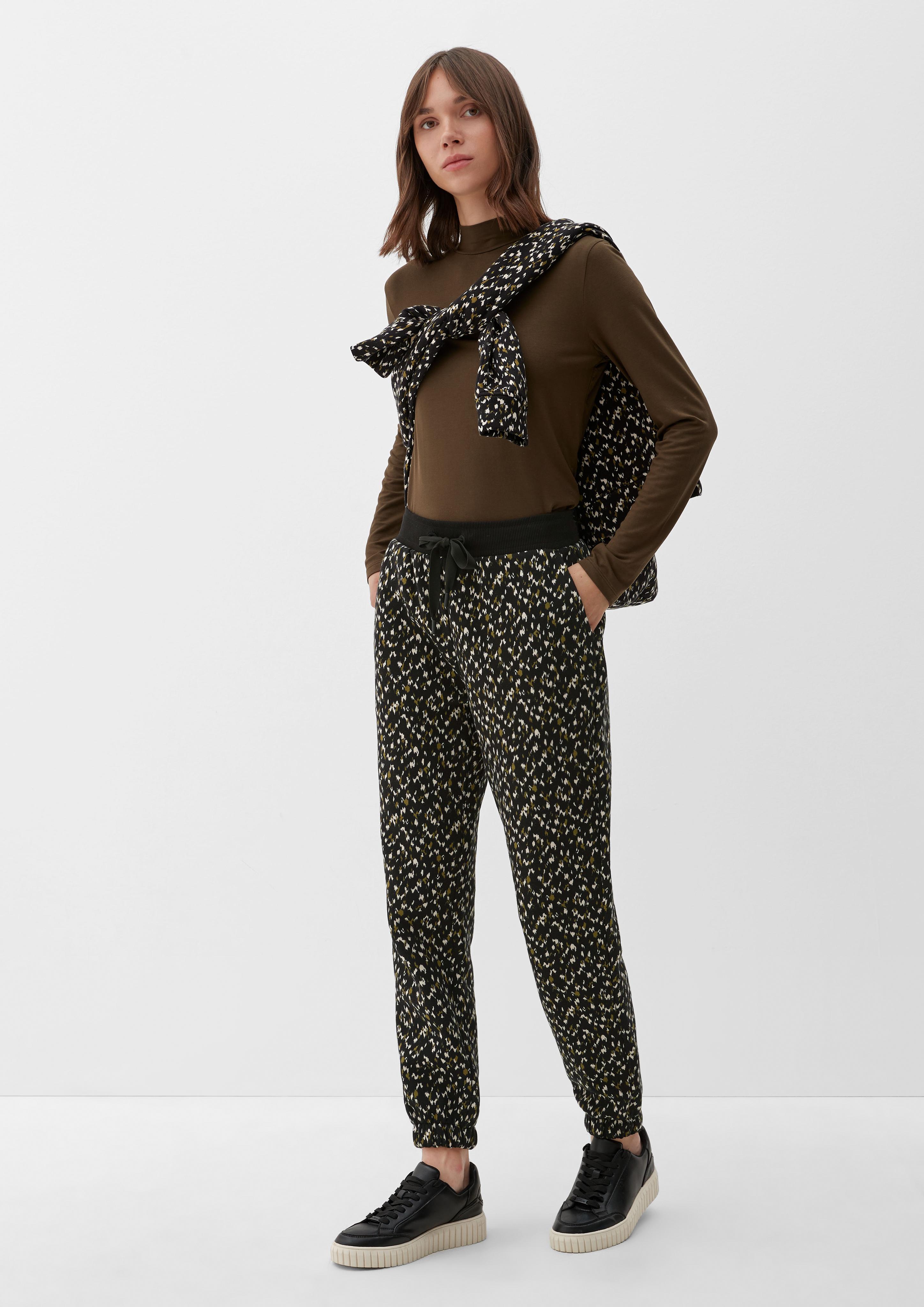 Sweatpants mit Allovermuster  2122568-99A2