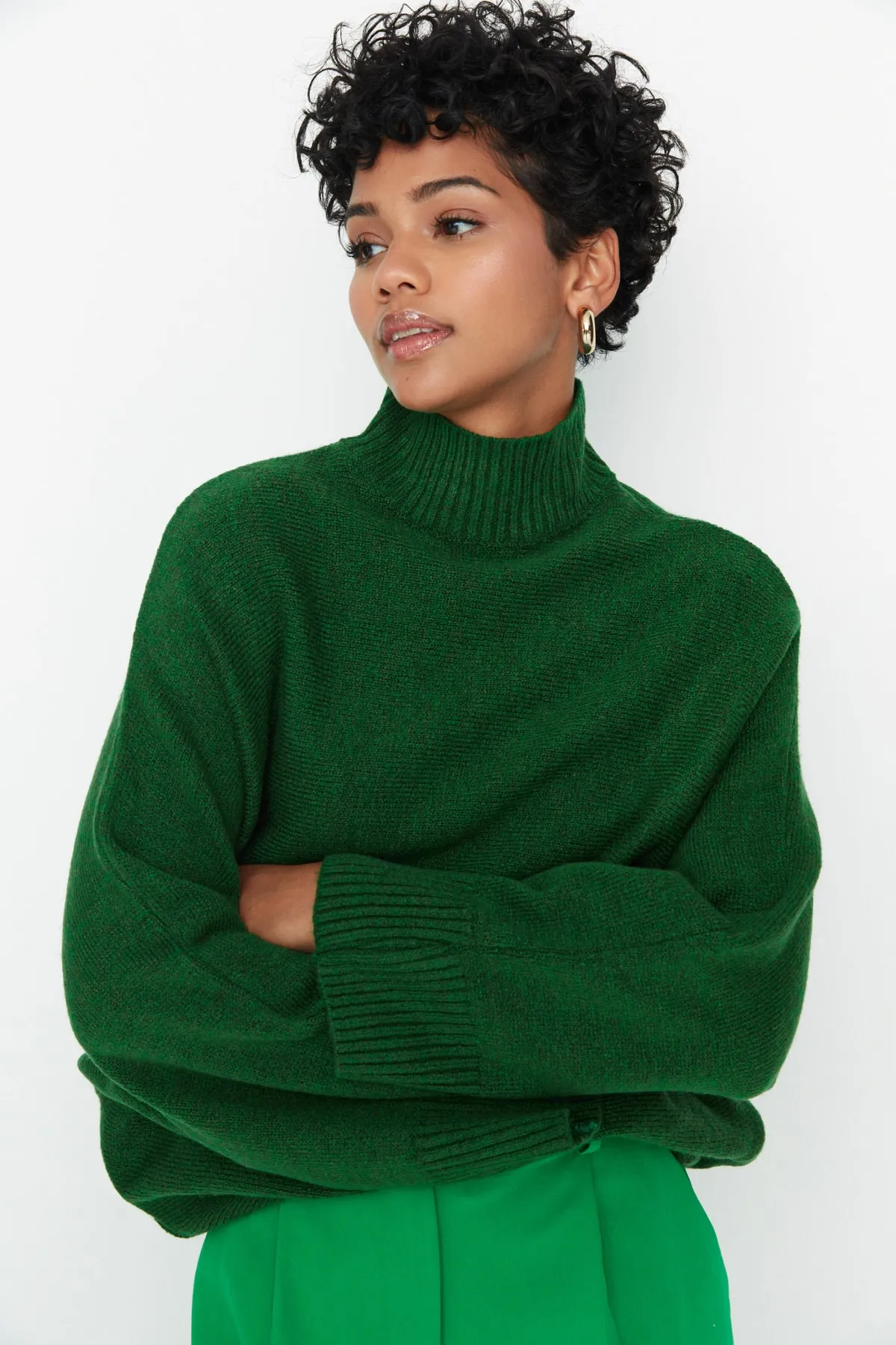 Trendyol Collection  Grüner, weich strukturierter Strickpullover mit weiter Passform TWOAW20KZ1059