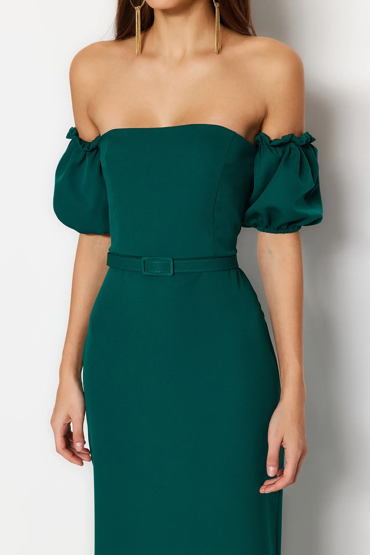 Trendyol Collection  Smaragdgrünes langes gewebtes Abendkleid mit Gürtel TPRSS23AE00091