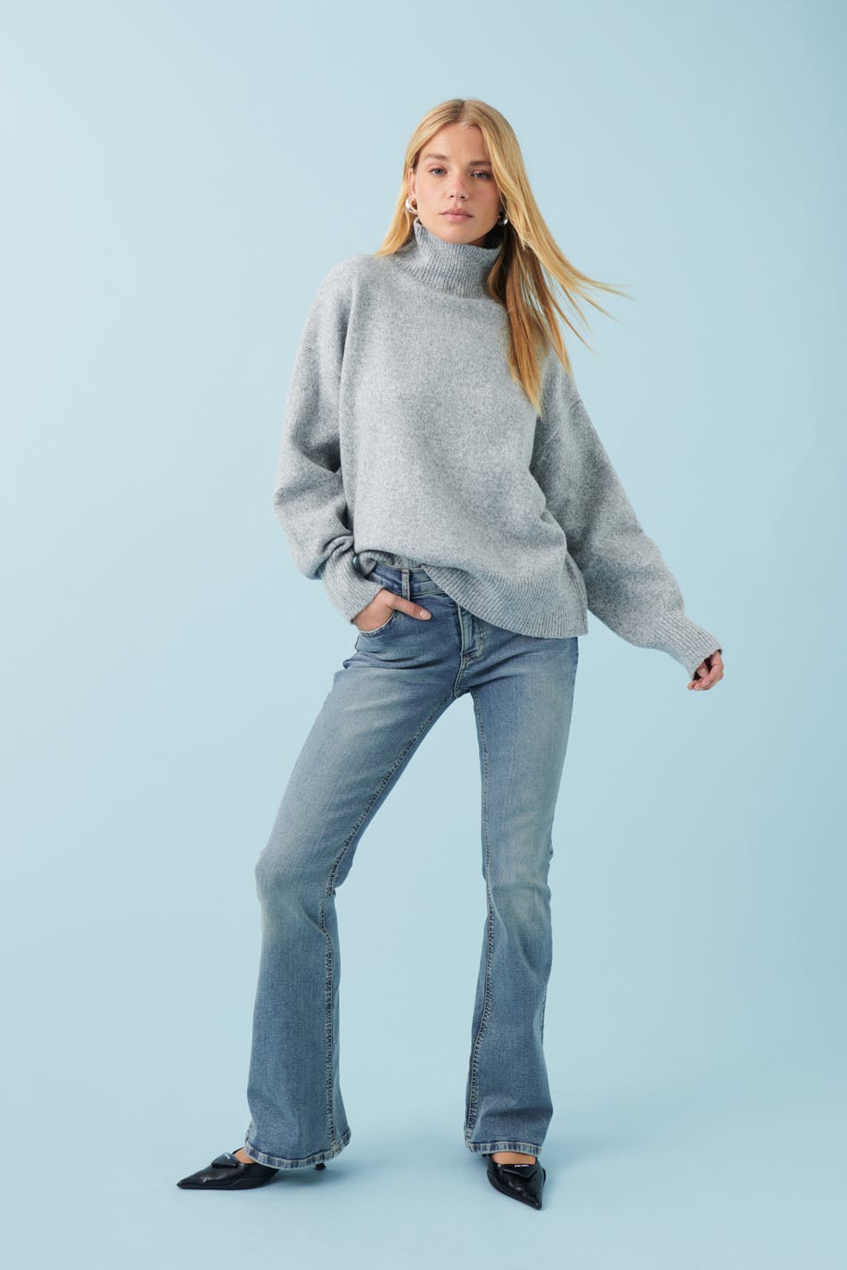Low waist bootcut jeans
