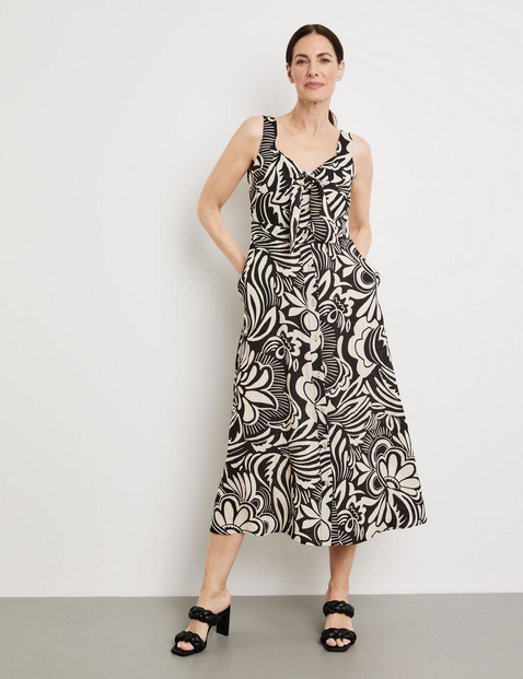 Midikleid mit Knotendetail