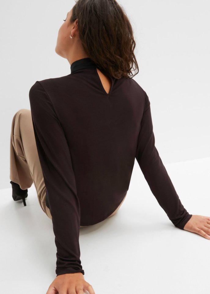 Shirt mit Twist