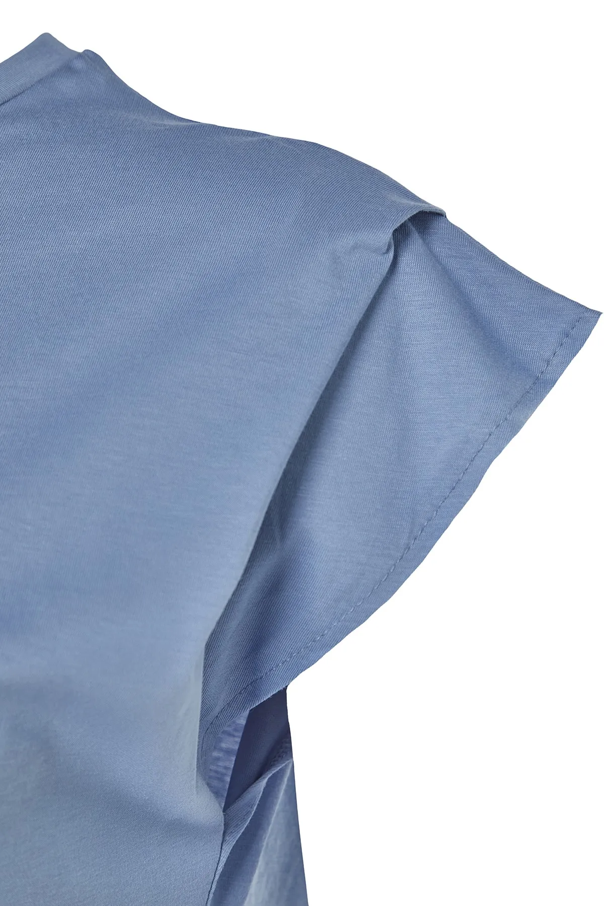 Trendyol Curve  Blaues, detailliertes Strick-T-Shirt mit Rundhalsausschnitt und Ärmeln TBBSS22BF0023