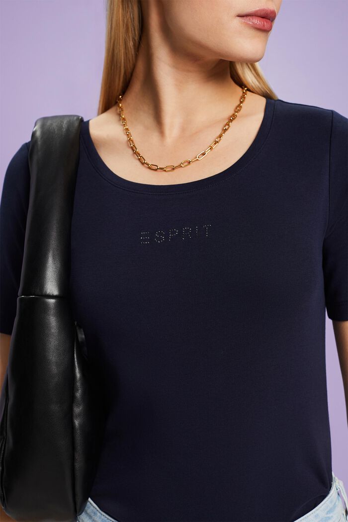 Top mit Strass-Logo