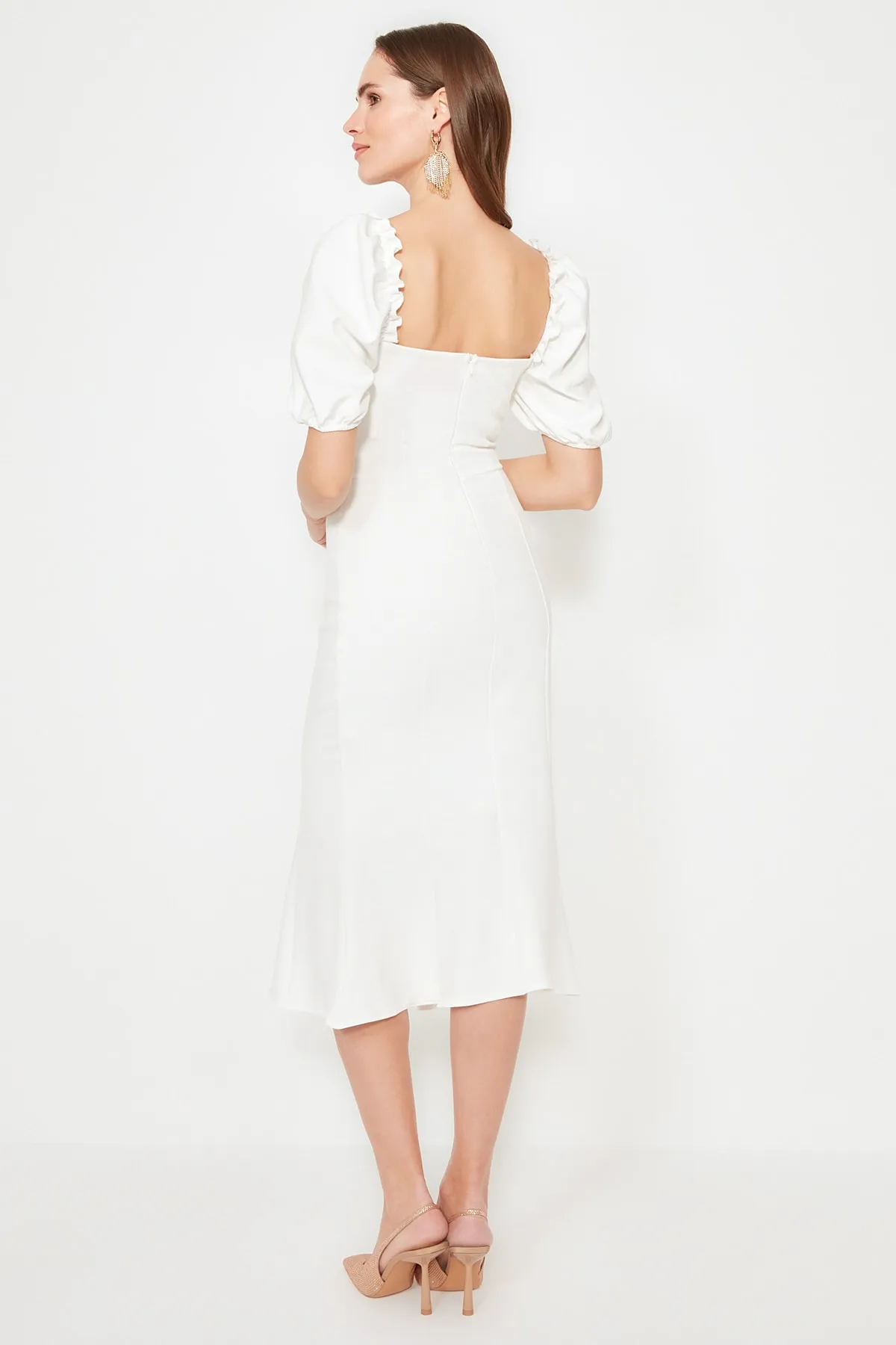 Trendyol Collection  Braut-Abendkleid aus Webstoff in Ecru TPRSS21EL0053