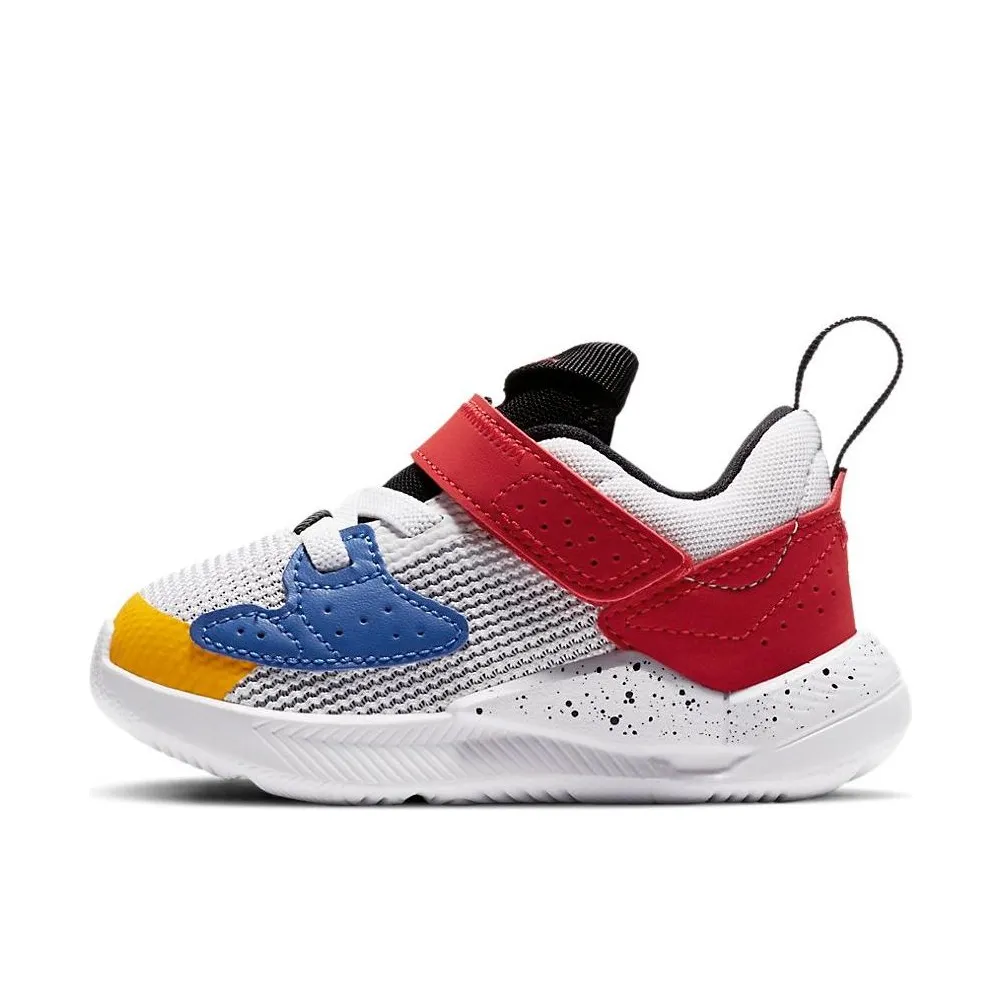 NIKE JORDAN Cadence CQ9235-101 / weiss