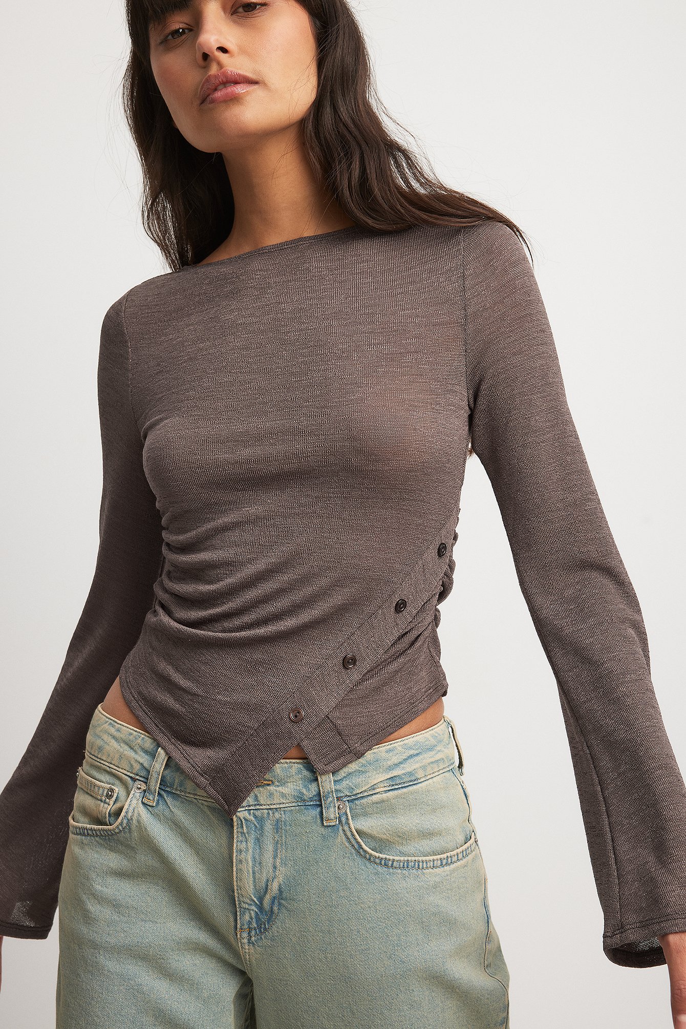 Top mit Knopfdetail