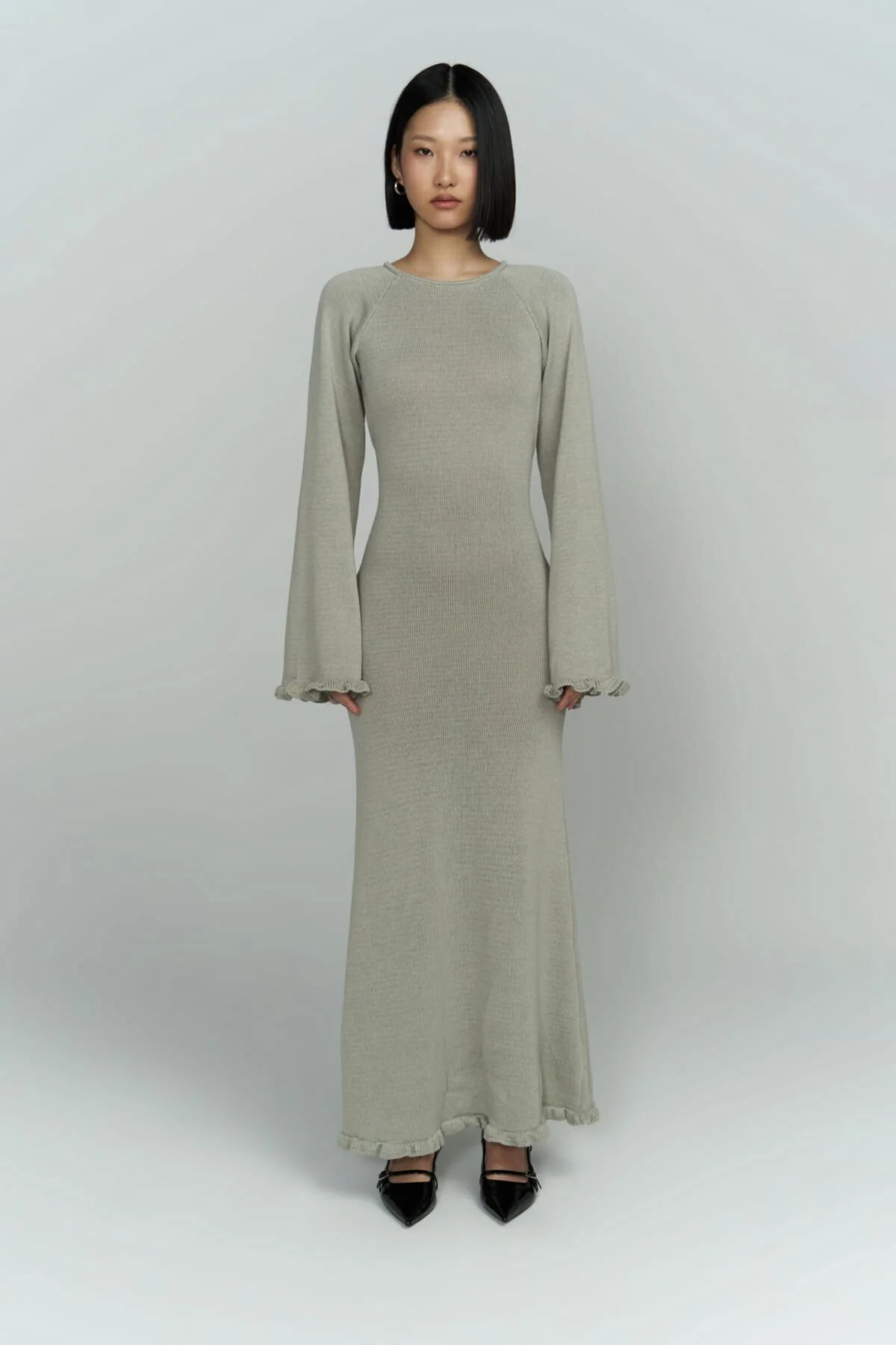 BOHEMAİ  Angela Rückenfreies graues Strickkleid