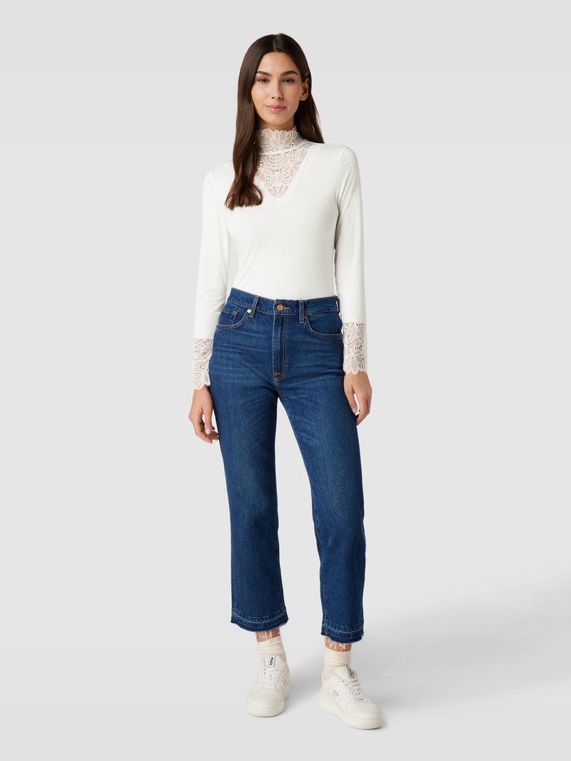 Longsleeve mit Spitzenbesatz Modell 'Marica' in offwhite