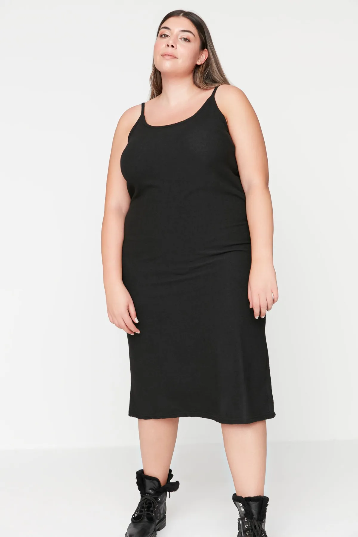 Trendyol Curve  Schwarzes, weiches Strickjacke-Kleid-Strick-2-teiliges Set TBBAW23AH00004
