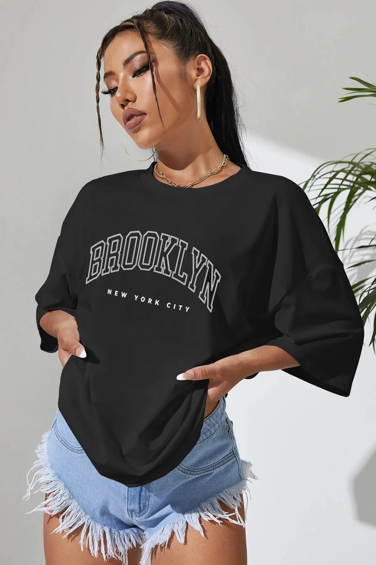 MODAGEN  Schwarzes Unisex-Oversize-T-Shirt „Brooklyn“.