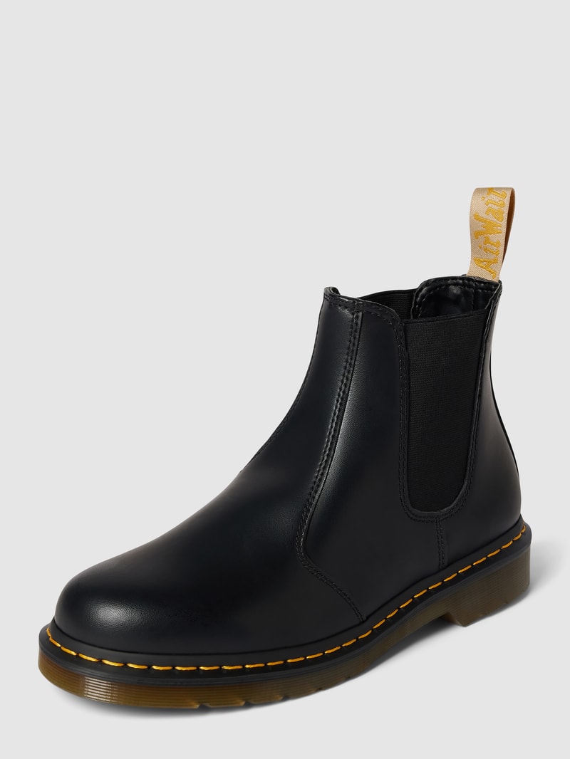 Chelsea Boots mit Gummieinsätzen Modell 'VEGAN' in schwarz