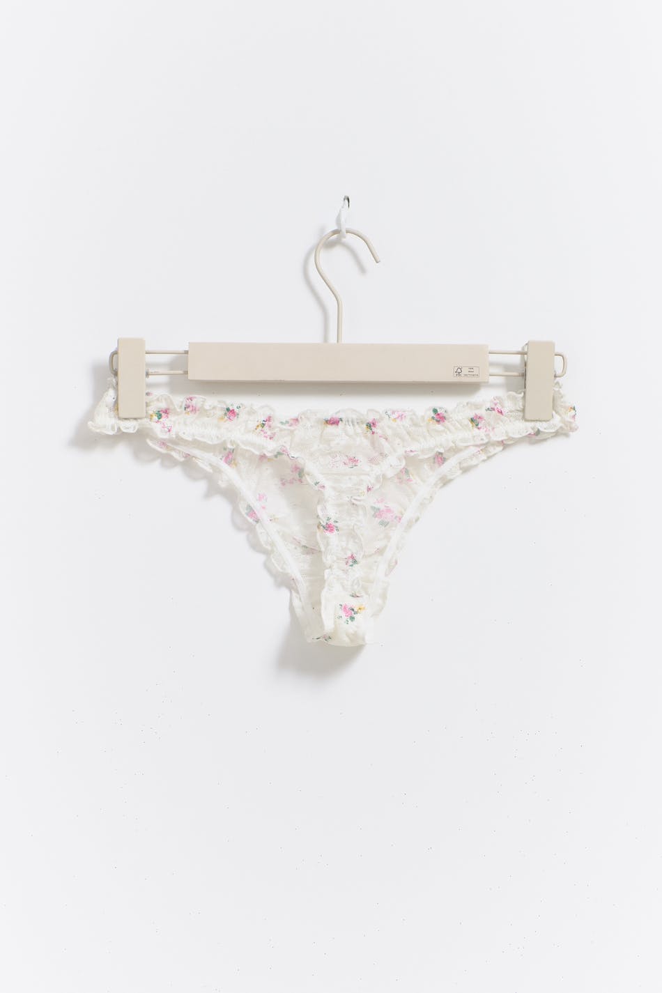 Frill lace string