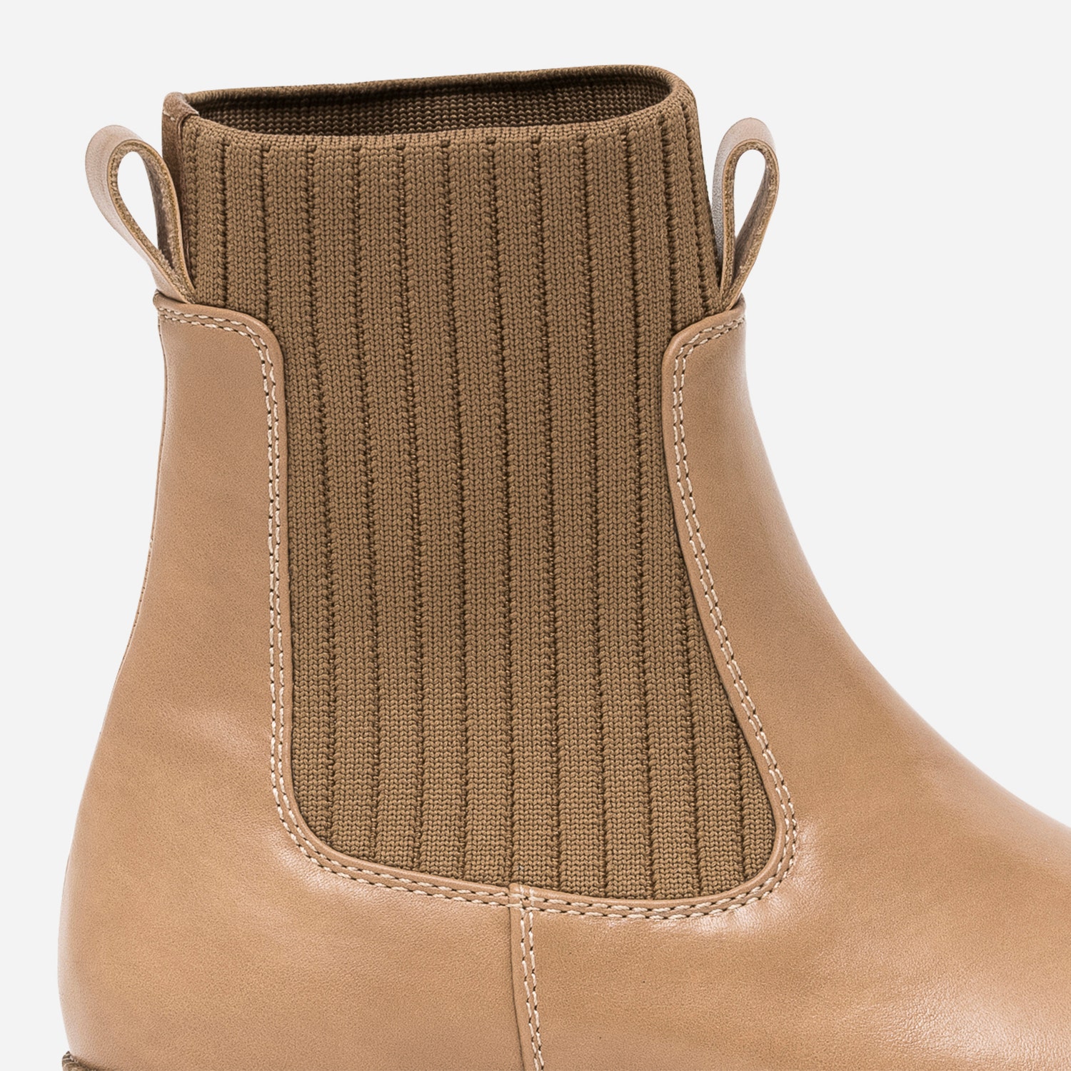 Chelsea boots camel à semelle crantée