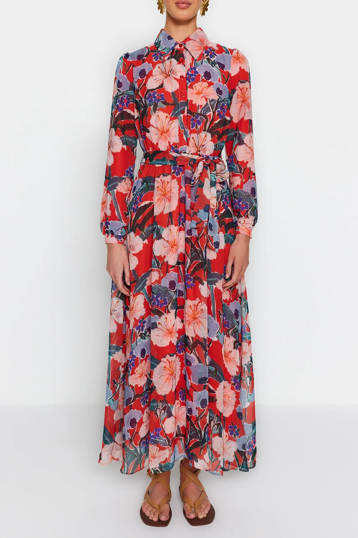 Trendyol Modest  Mehrfarbiges Kleid aus gewebtem Chiffon mit Hemdkragen, Blumendruck, Gürtel und Futter TCTSS22EB0035