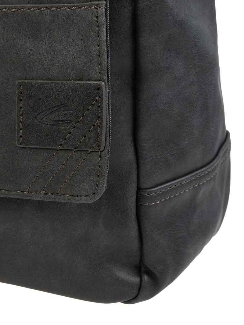 Messenger Bag in Leder-Optik in schwarz