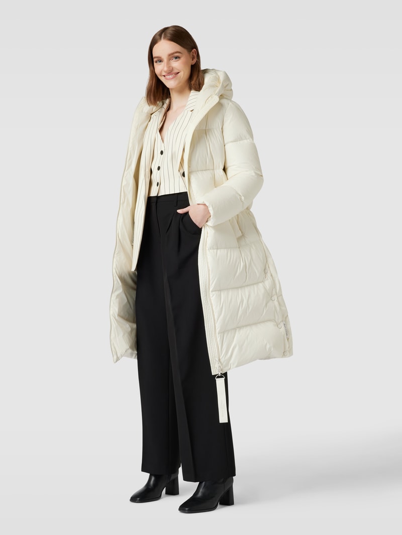 Daunenmantel mit Kapuze in offwhite