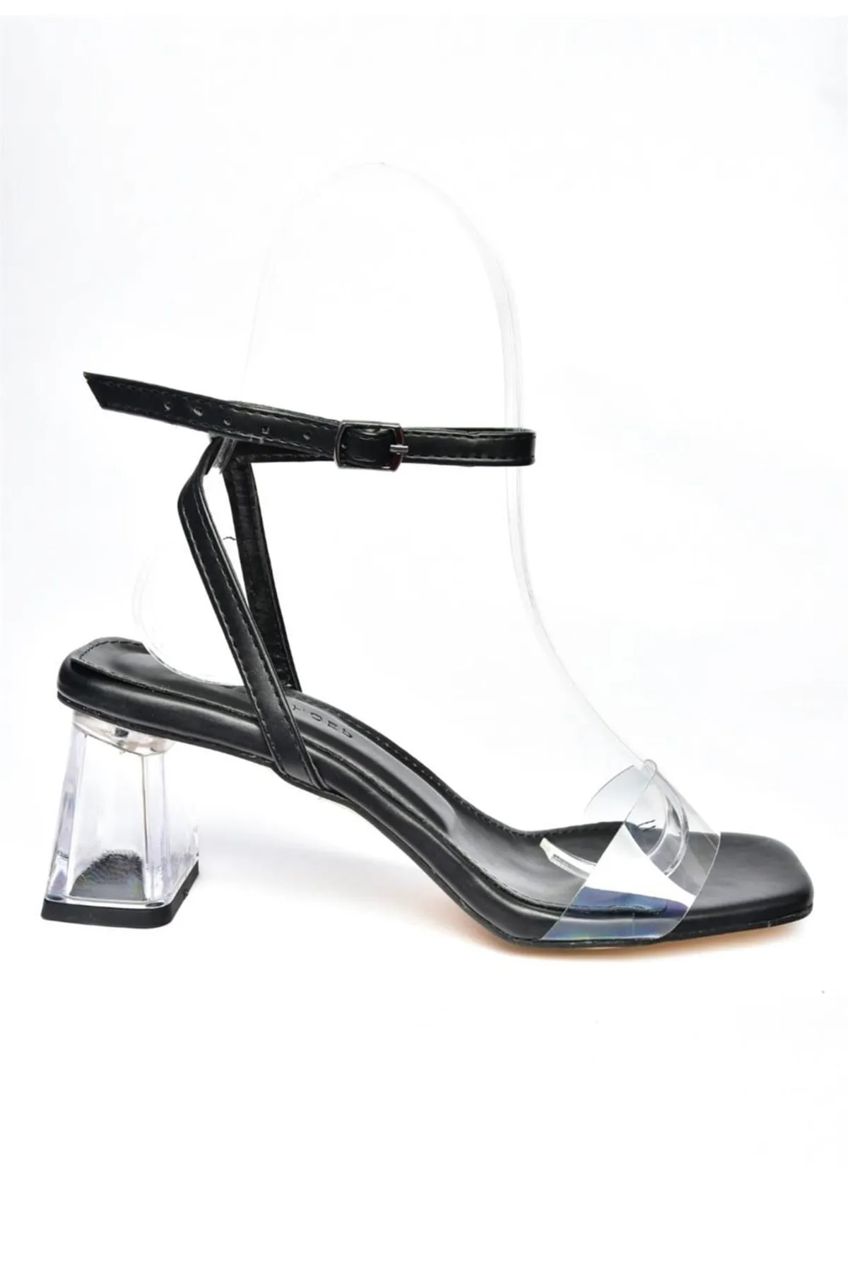 Fox Shoes  Damenschuhe mit dicken Absätzen und schwarzen transparenten Bändern