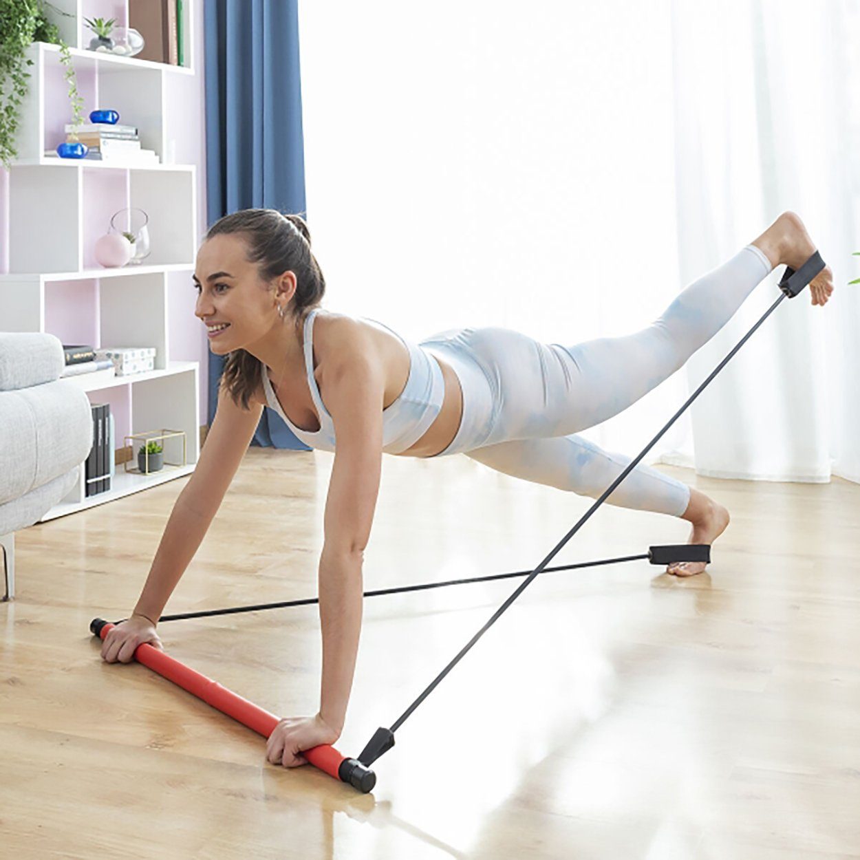 InnovaGoods Trainingsstation TRAININGSSTANGE MIT GUMMIBÄNDERN UND ÜBUNGSANLEITUNG, bis zu 31,75kg Widerstandstärke