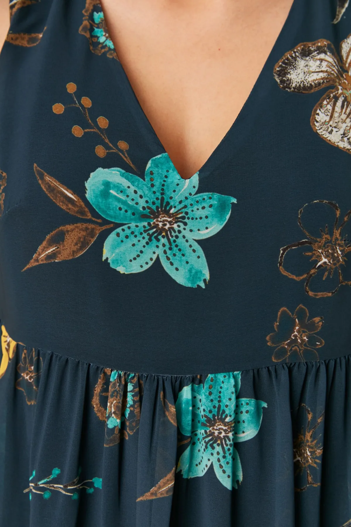 Trendyol Collection  Marineblaues, gerade geschnittenes, gefüttertes Mini-Webkleid mit Blumendruck TWOSS20EL2329