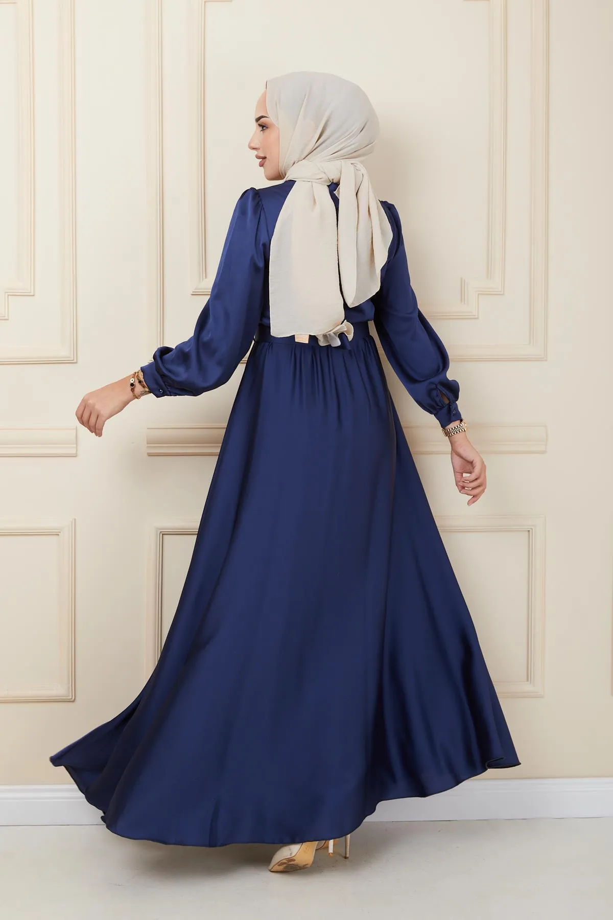 Olcay  Ausgestelltes Abendkleid mit Gürtelzubehör MARINEBLAU 1602