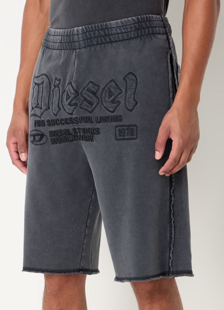Diesel P-Rawmarshy taisna piegriezuma sporta šorti ar izšuvumu no logotipa un sānu kabatām
