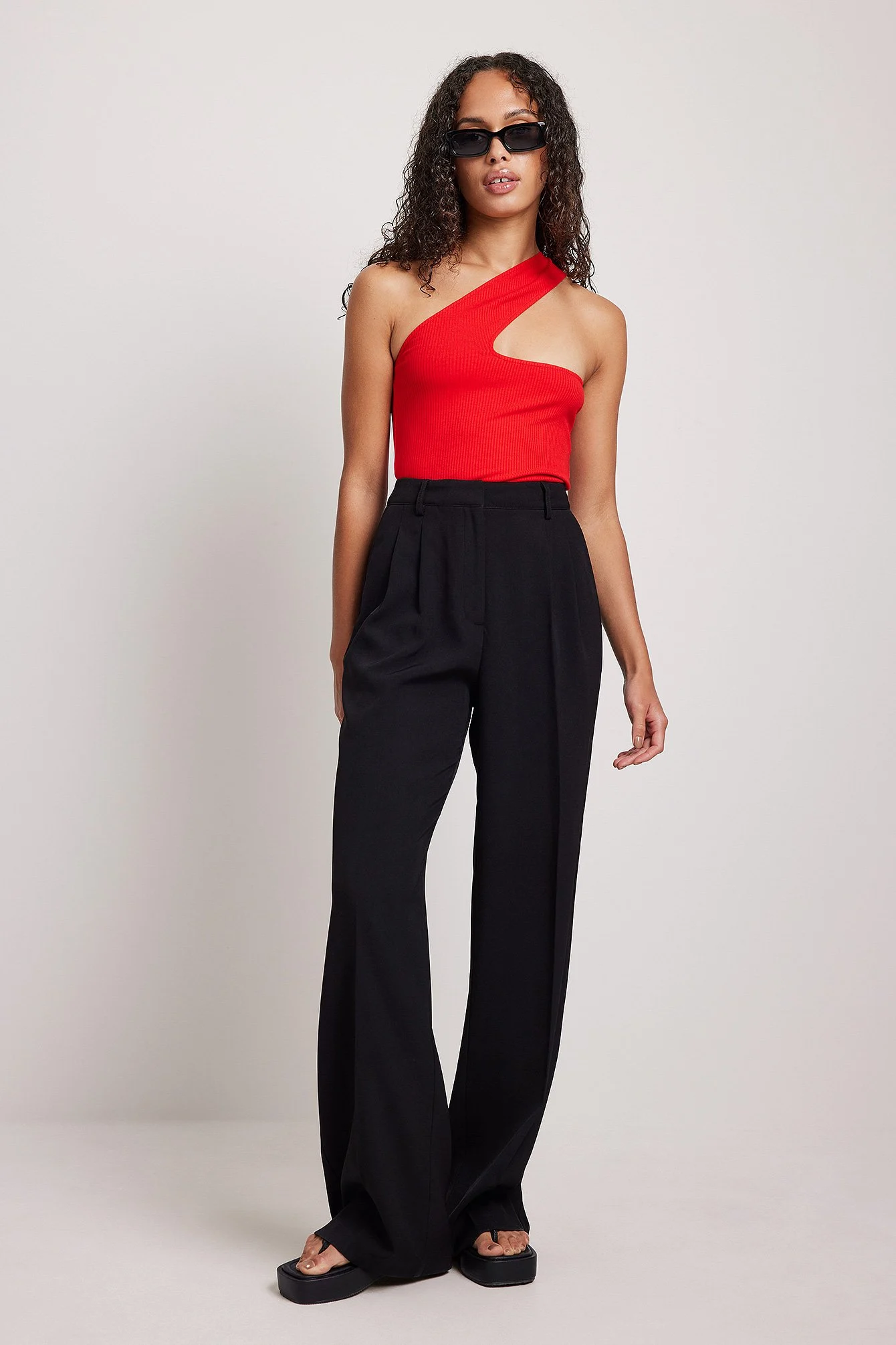 Geripptes Cut-Out Singlet