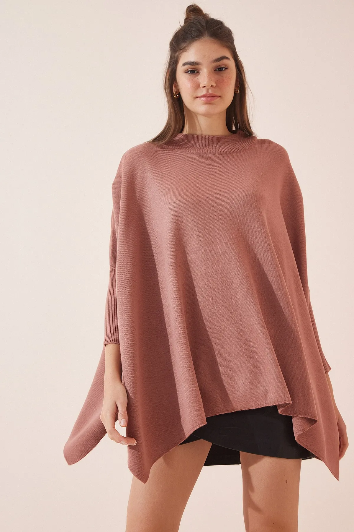 Happiness İstanbul  Übergroßes Poncho-Sweatshirt mit seitlichem Schlitz in Dusty Rose für Damen, YY00005