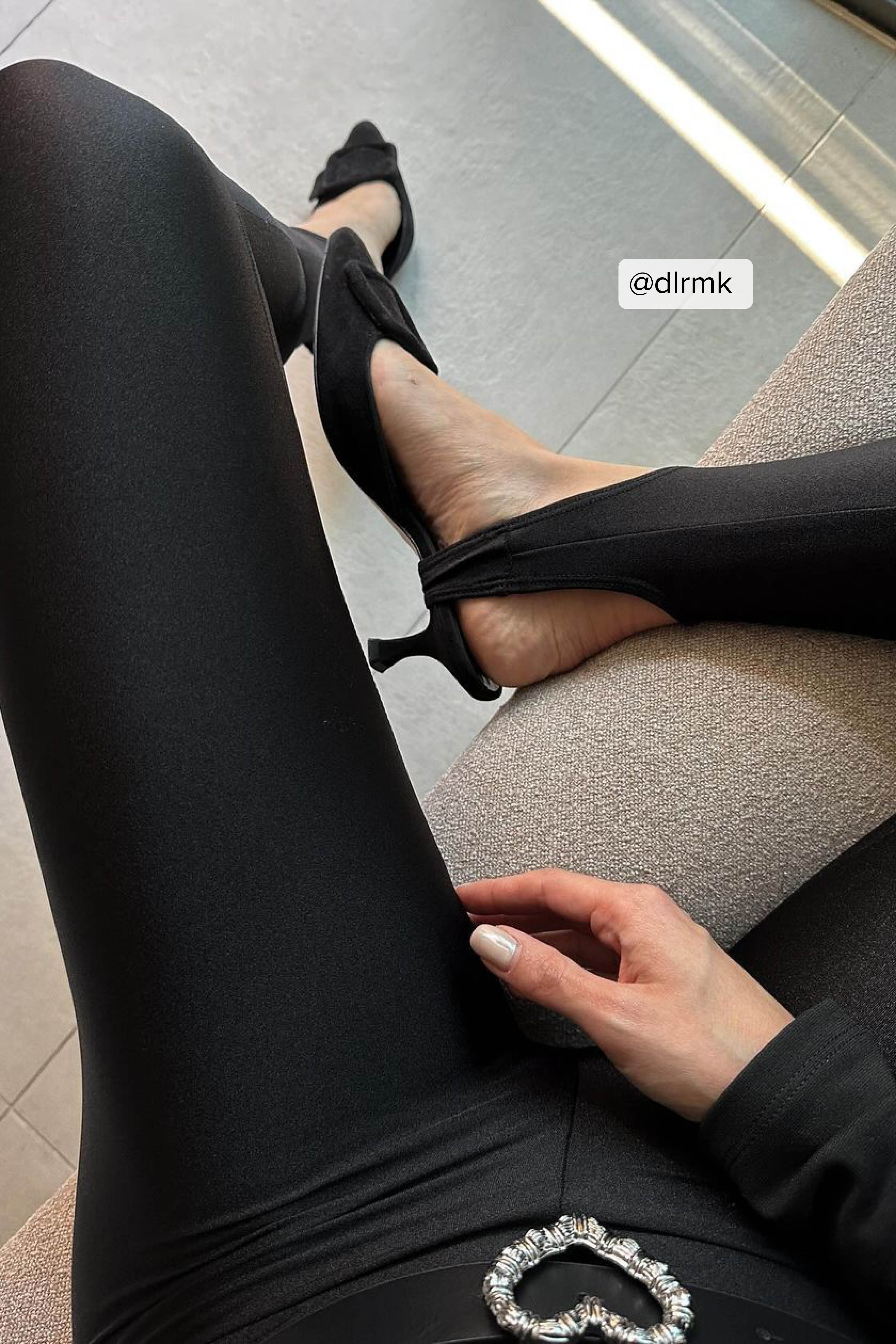 Leggings mit hoher Taille und Fußsteg
