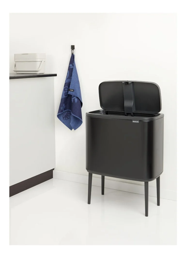 Κάδος ανακύκλωσης Brabantia Bo Touch Bin με διπλό καπάκι στα πόδια 11 + 23 λίτρα